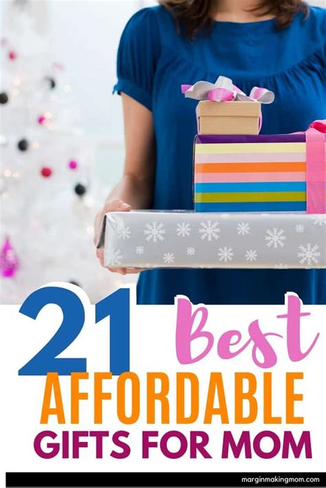 Here are 50+ best christmas gift ideas for mom under $55! Favorite Affordable Gifts for Mom for Under $50 - Margin ...