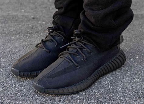 1 day ago · adidas hasn't officially confirmed which yeezys are making a comeback for this year's event but scroll through to see all the styles that have either been restocked or released for yeezy day 2021. adidas Yeezy Boost 350 V2 - Mono Black - Sneaker Forum