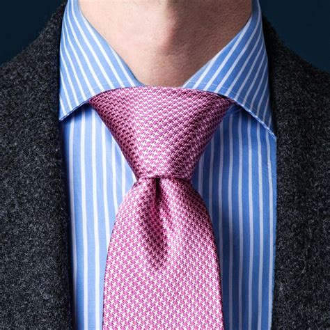 How To Tie A Windsor Knot