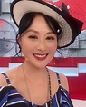 55歲江欣燕晒年輕舊照美如仙女 高領紅衫氣質脫俗紅唇微笑電暈網民 | 星島日報