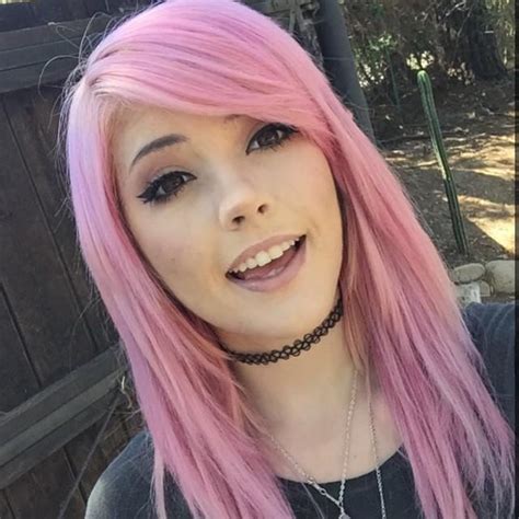 Why Are Girls With Pink Hair So Sexy Girlsaskguys