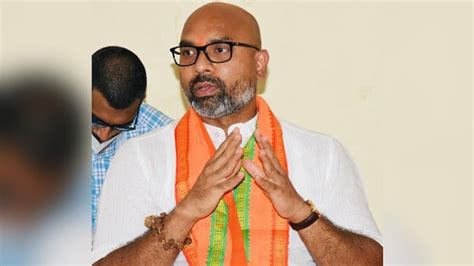Bjp Mp Arvind Slams Mlc Kavitha After Trs Cadres Vandalise His Home In Hyderabad India Today