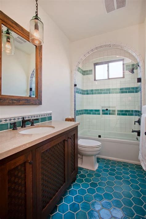 Mexican travertine tile bathroom in 8 x 12 tumbled tiles. Mesmerizing Mexican Tile Bathroom Ideas - DIY Ideas