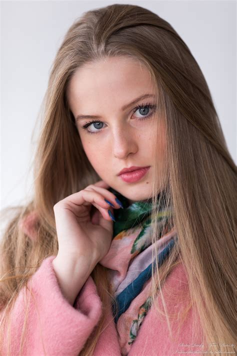 photo of diana an 18 year old natural blonde girl photographed in october 2020 by serhiy