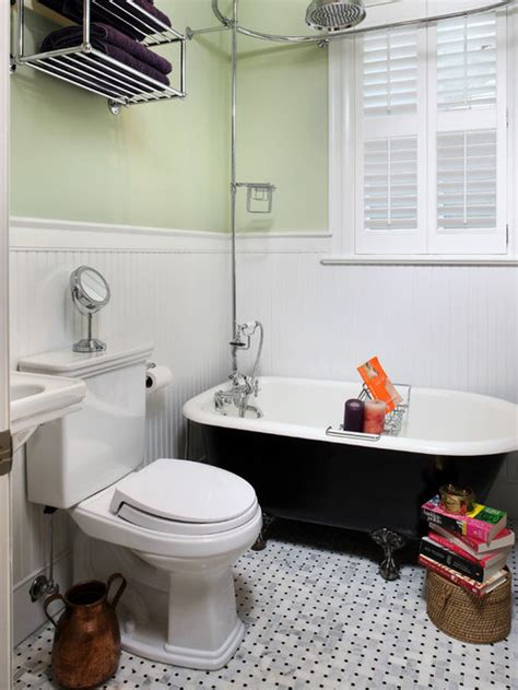 Explore your options for small bathroom layouts, and get ready to create an efficient and comfortable bathroom in the smallest of spaces. Small Bathroom Layout | Houzz