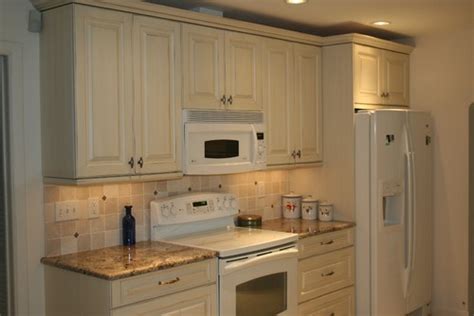 If you want to create a gorgeous look in your kitchen design, then the combination of slate appliances with white cabinets is the one you must know. 17 Best images about white appliance dark cabinets on Pinterest | Oak cabinets, Rustic kitchen ...