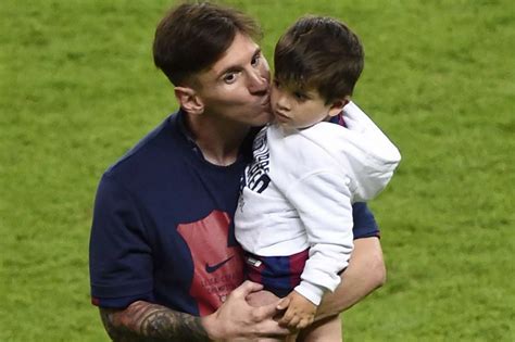 Lionel Messi And Antonella Roccuzzo With Son Thiago Irish Mirror Online