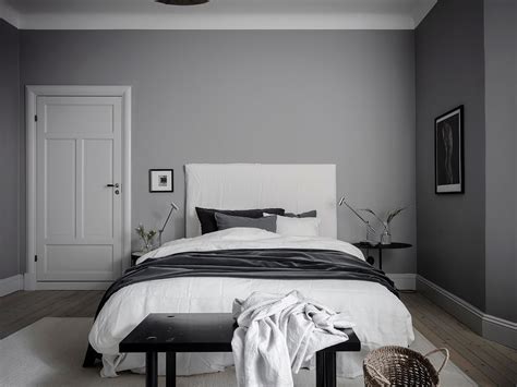 Charcoal and grey colour palette for bedroom. 10 murs gris inspirants - Home-staging Déco Design