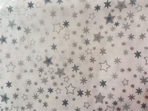 Glimmering White Wsilver Stars