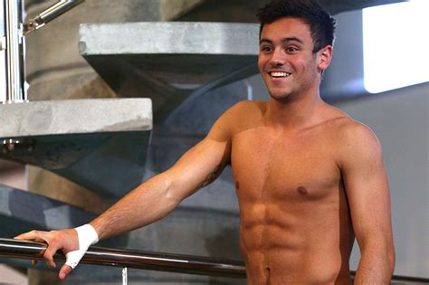 Tom Daley Makes It Official I Am A Gay Man Outsports
