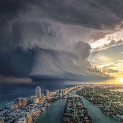 Cumulonimbus Clouds Above Miami 👀 Storm Photography Canon Photography