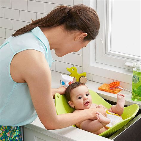 Flexi bath(r) foldable baby bath tub with temperature plug & infant insert. The Best Bath Tubs for Newborns and Babies