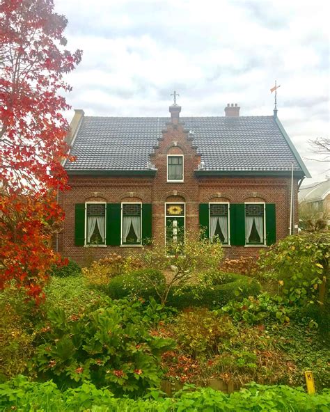 Typical Dutch House Not Sure Which Era Though Can Anyone Help