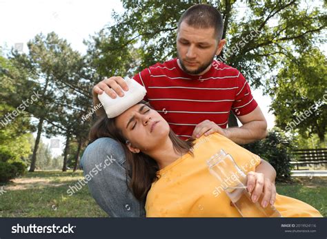 35154 Collapse Person Images Stock Photos And Vectors Shutterstock