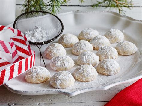 Chopped, pitted dates, 1 c. Polvorones (Mexican Wedding Cookies) - 12 Days of Cookies ...