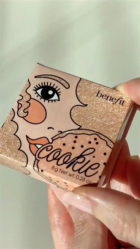 Benefit Cosmetics Cookie And Tickle Powder Highlighters Cookie Video