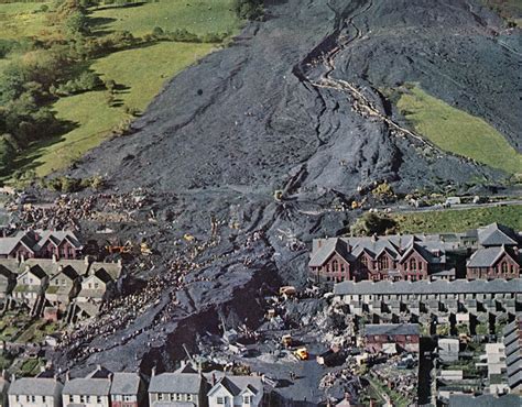Art And Architecture Mainly The Aberfan Catastrophe In Wales 1966