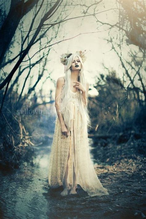 Pin By Larisa Fox On Photographic Fashion Fairy Photoshoot Goth
