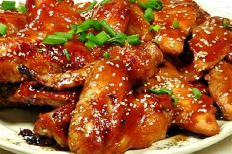 Setelah itu, masukkan tepung tapioka ke dalam wadah. Tips Membuat Ayam Krispi Saus Thai