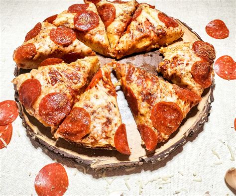 Pizza Hut Pepperoni Pizza Recipe The Pizza Calc