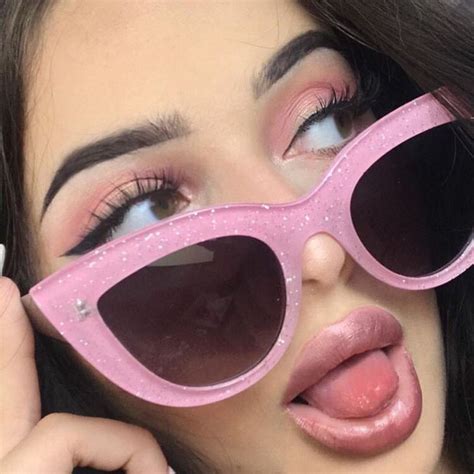 💗 please follow my pinterest ⇨ glitzprincessxo⇦ for lit pins 💗 glasses fashion cute