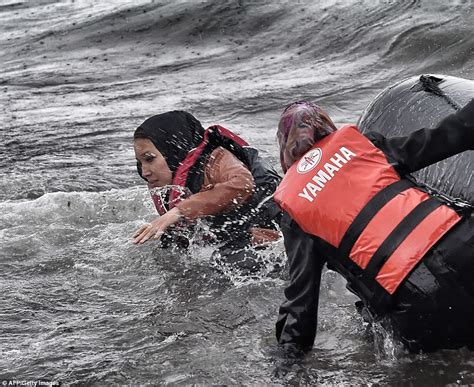 Migrants Storm The Gates Of Lesbos As Un Warns Refugees Are Forced To