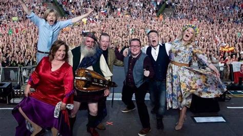 Von einem todesfall spricht man meist, wenn es sich bei dem verstorbenen um eine nahstehende person wie einen verwandten oder freund handelt. Barby Kelly Gestorben : The Kelly Family: Wie steht es ...