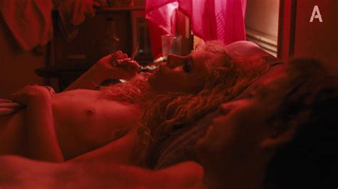 Nude Video Celebs Juno Temple Nude Vinyl S01e01 2016