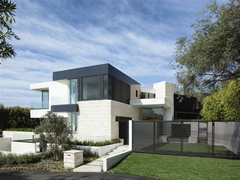 See more ideas about roblox pictures, roblox codes, unique house design. Home on Celebrity-studded Oriole Way