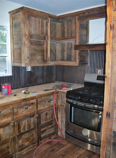 Applying rustic kitchen cabinets in your modern style house might sound uncommon, but it can be the nicest thing that happens inside your house. 6b6bc9b6a5b6eb60f369c291ba76ad70.jpg 1,200×1,623 pixels ...