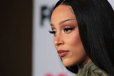 Doja Cat Shows Off Her Tits At The 2021 Iheartradio இசை விருதுகள் 63