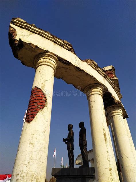 Monument Tugu Pahlawan Stock Photo Image Of Pahlawan 247733996