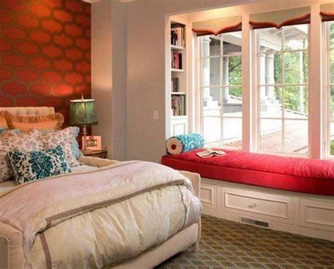20 Beautiful Bay Windows With Seats In The Bedroom With