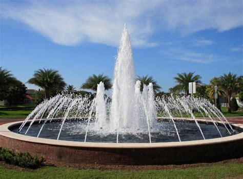 Air mancur heron menggunakan prinsip bernoulli sebagai cara kerjanya. Sebuah kolam air mancur berbentuk lingkaran berdiameter 84 ...