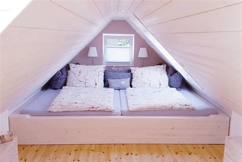 Wie verwandle ich einen dachboden kunstsinne ideen fur haus und. (Frei) RAUM schaffen! | Schlafzimmer im dachgeschoss ...