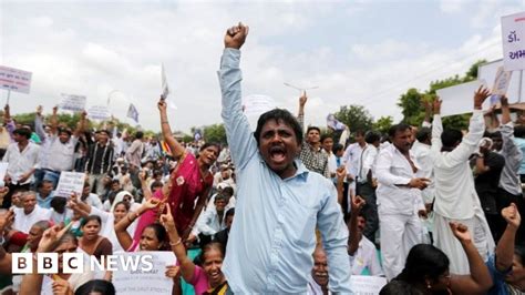 india low caste dalits protest over gujarat attacks bbc news