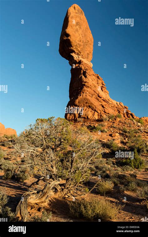 Balanced Rock Arches National Park Moab Utah Usa Stock Photo Alamy