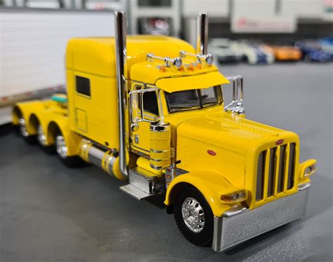 164 Dcp Yellow Peterbilt 389 Tri Drive With Refrigerated Trailer 60 0