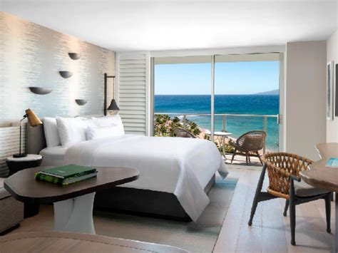 Hokupaa Luxury Ocean View Larger Guest Room 1 King Sofa Bed