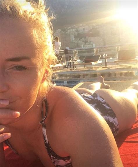 Tiger Woods Ex Lindsey Vonn Flashes Bare Bottom As She Stuns In Racy Red Thong Bikini