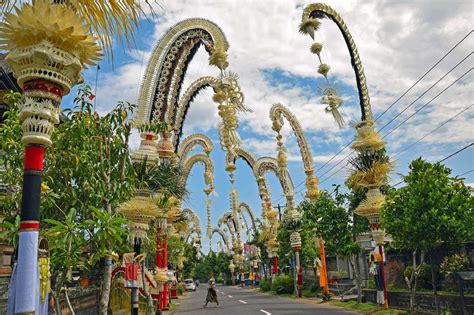 Balinese Galungan And Kuningan Celebration Authentic Indonesia Blog