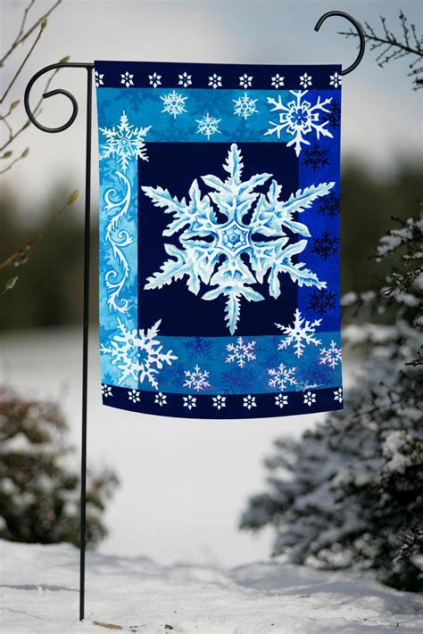 Toland Home Garden 112532 Toland Cool Snowflakes Decorative Winter Blue