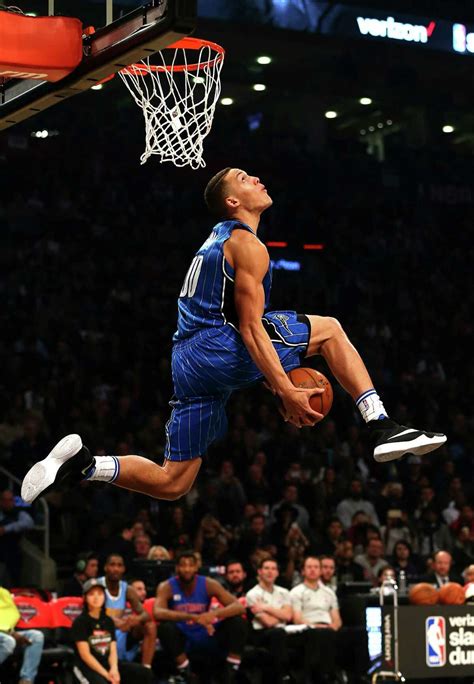 Best Dunks From An Incredible Nba Dunk Contest