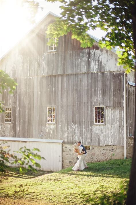 Hidden vineyard wedding barn's top 6 competitors are meeting house grand ballroom, fox hill event center, gardens at sherwood d/b as sherwood gardens, silver garden events center, the event dream team and event support service. Hidden Vineyard Wedding Barn Weddings | Get Prices for ...