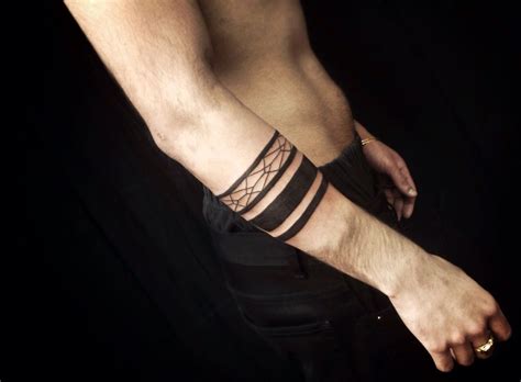 30 Significant Armband Tattoo Meaning And Designs Tatuaggi Braccio