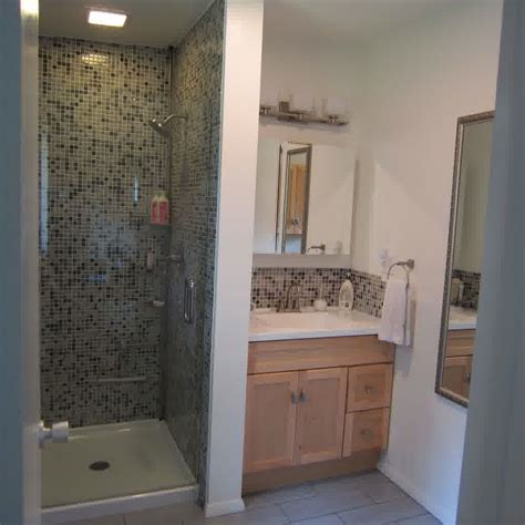 Most people think small bathroom, and they think cramped shower stalls, dim lighting, and vanities stuffed to the gills.and while a small bathroom may mean making a few sacrifices on space, it can also be welcoming and comfortable. small bathroom ideas with shower stall Bathroom Design ...