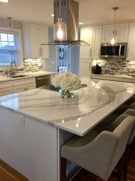 20 White Shaker Cabinets With White Quartz Countertops Decoomo