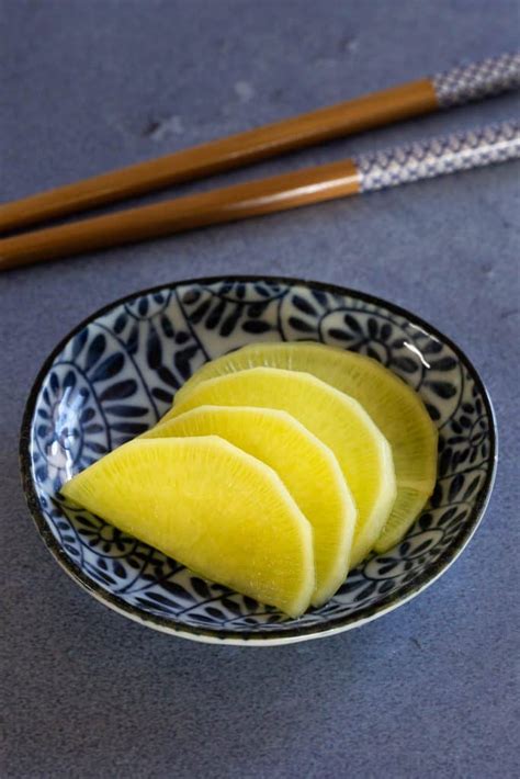 These pickled yellow radish are so good and the perfect condiment to eat with this sushi. Japanese Recipes Takuan - Japanese Yellow Pickled Radish ...