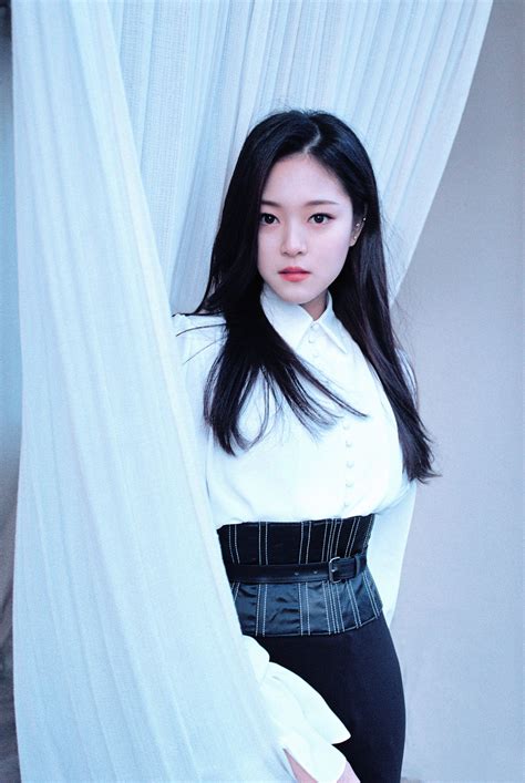 Loona X X Teaser Full Size Hyunjin LooΠΔ Photo 42659849 Fanpop