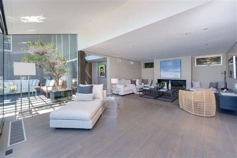 Modern Malibu Beach House Rooms With A View Modern